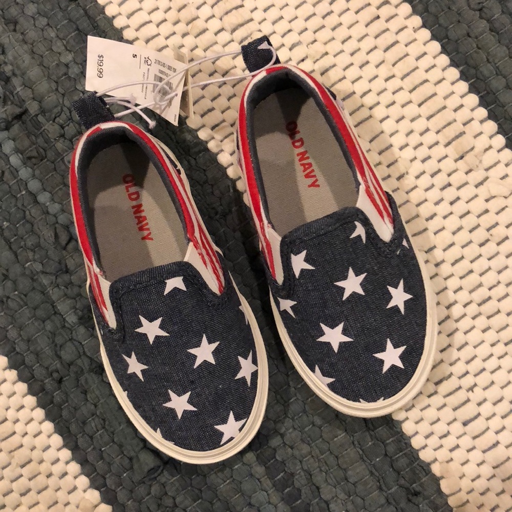 NWT Old Navy American Flag Slip ons, Size 5